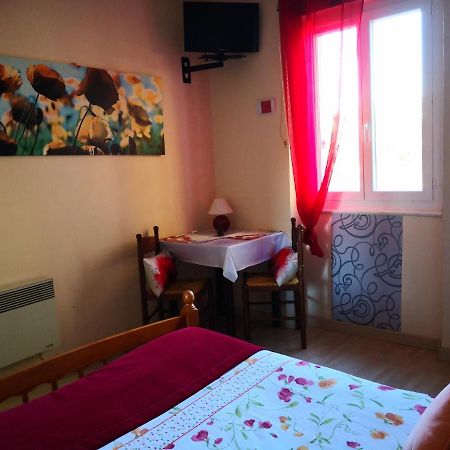 Hotel O Fil De L'O Marseillette Bagian luar foto