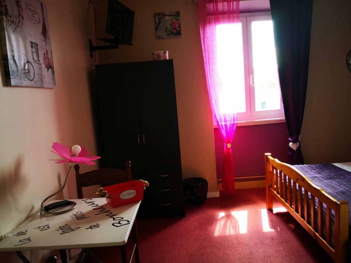 Hotel O Fil De L'O Marseillette Bagian luar foto